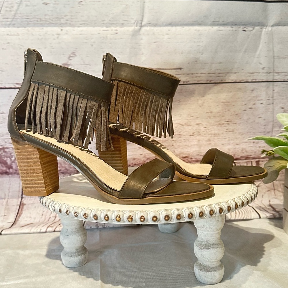 A.S.N.Y Fringed Tasseled Ankle Strap Taupe Green 3” Block Heel Sandal Size 9